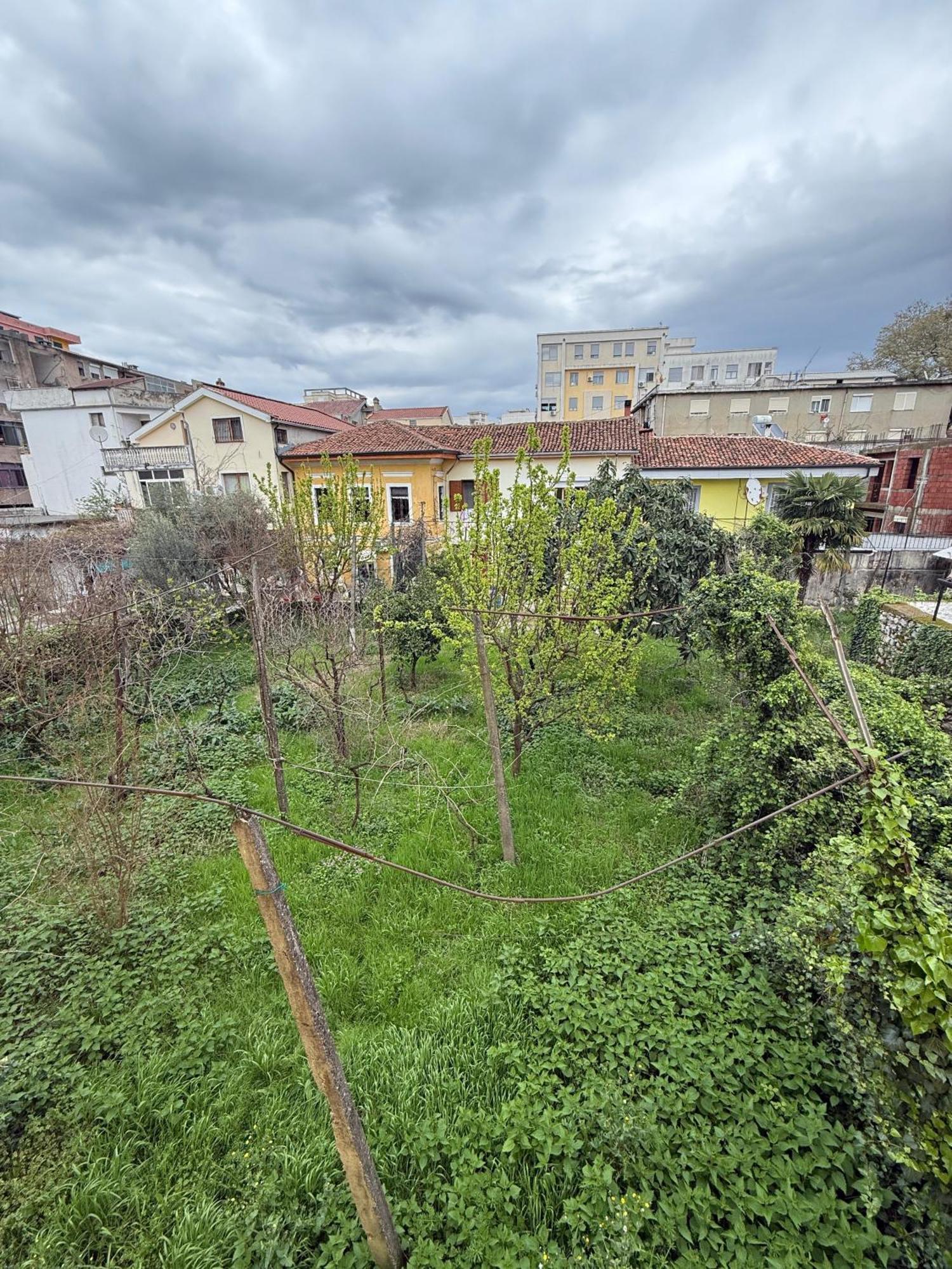 Shkodra Guest House 2 エクステリア 写真