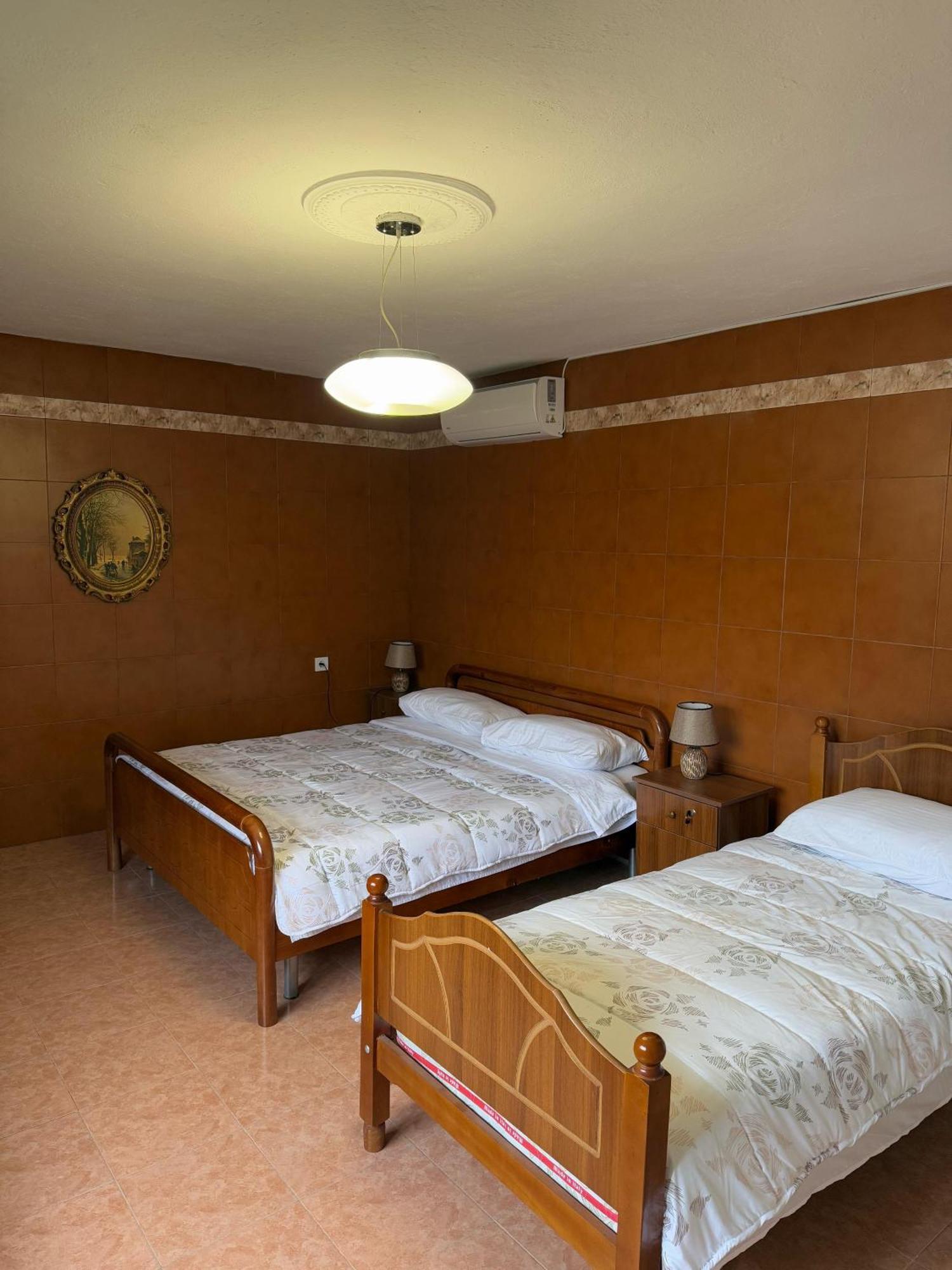 Shkodra Guest House 2 エクステリア 写真