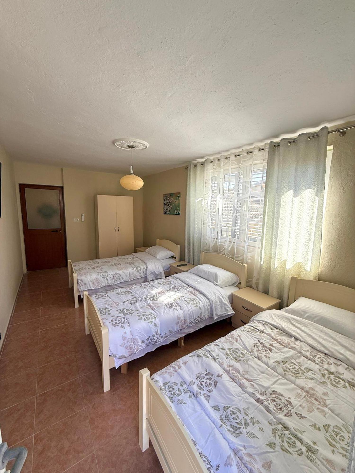 Shkodra Guest House 2 エクステリア 写真