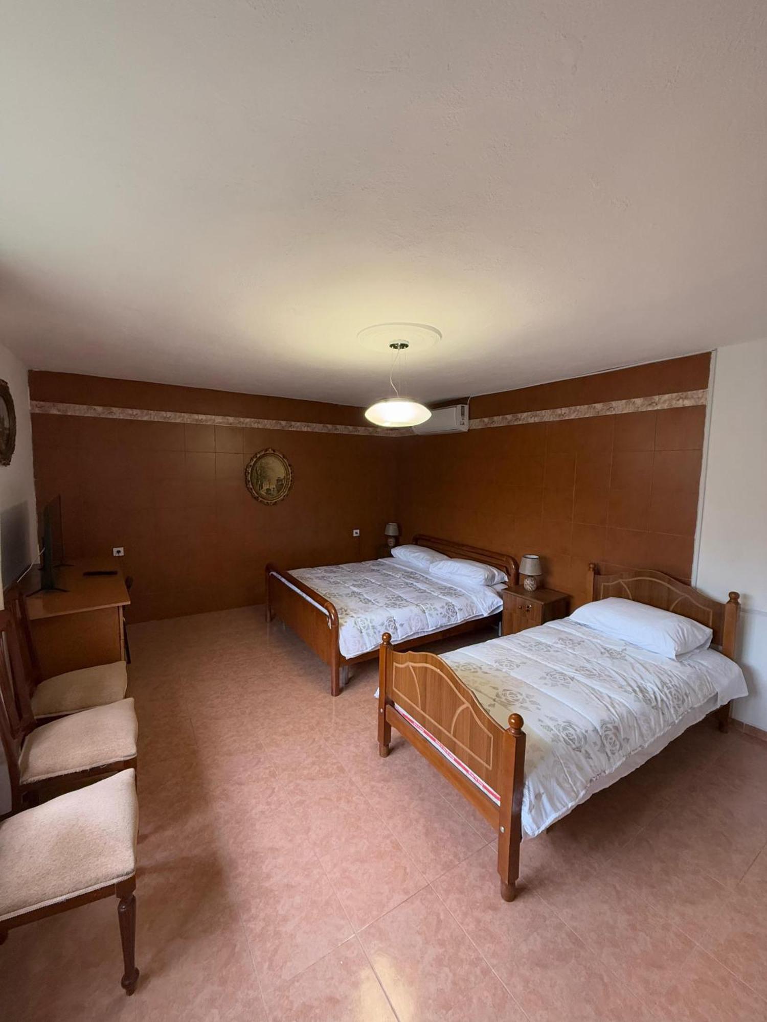 Shkodra Guest House 2 エクステリア 写真
