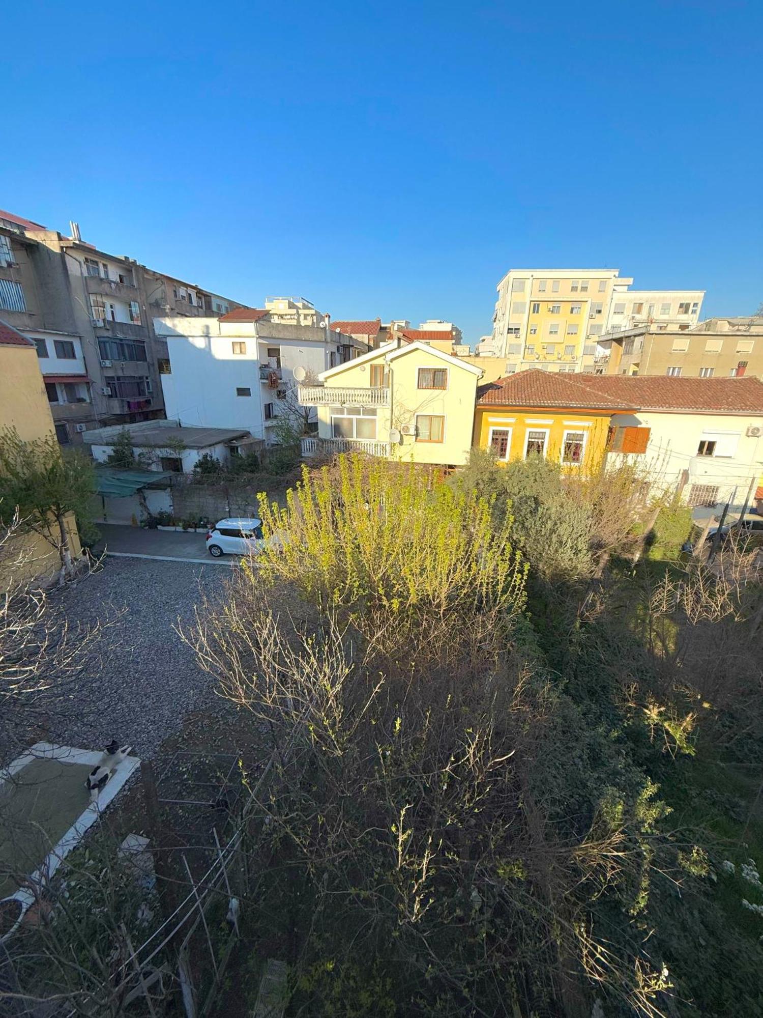 Shkodra Guest House 2 エクステリア 写真