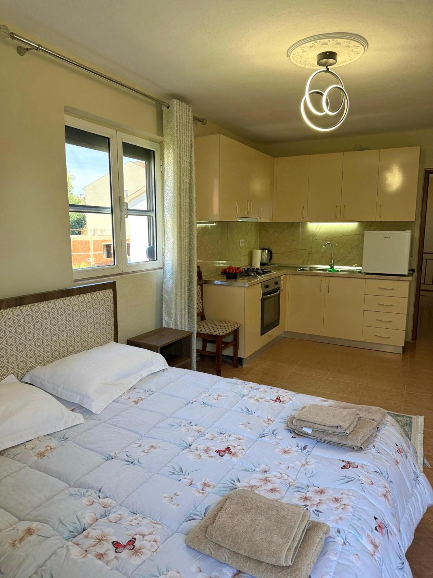 Shkodra Guest House 2 エクステリア 写真