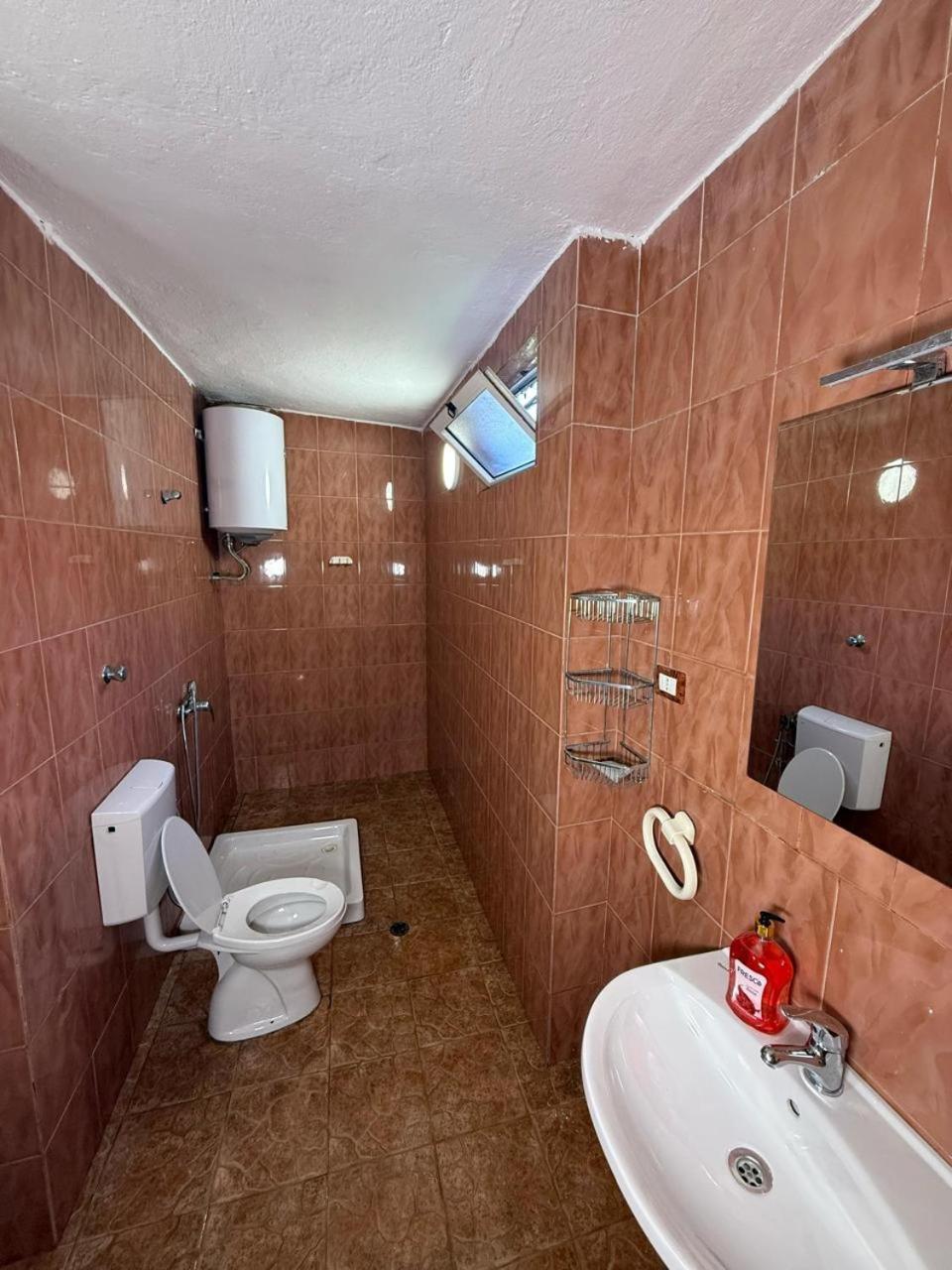 Shkodra Guest House 2 エクステリア 写真